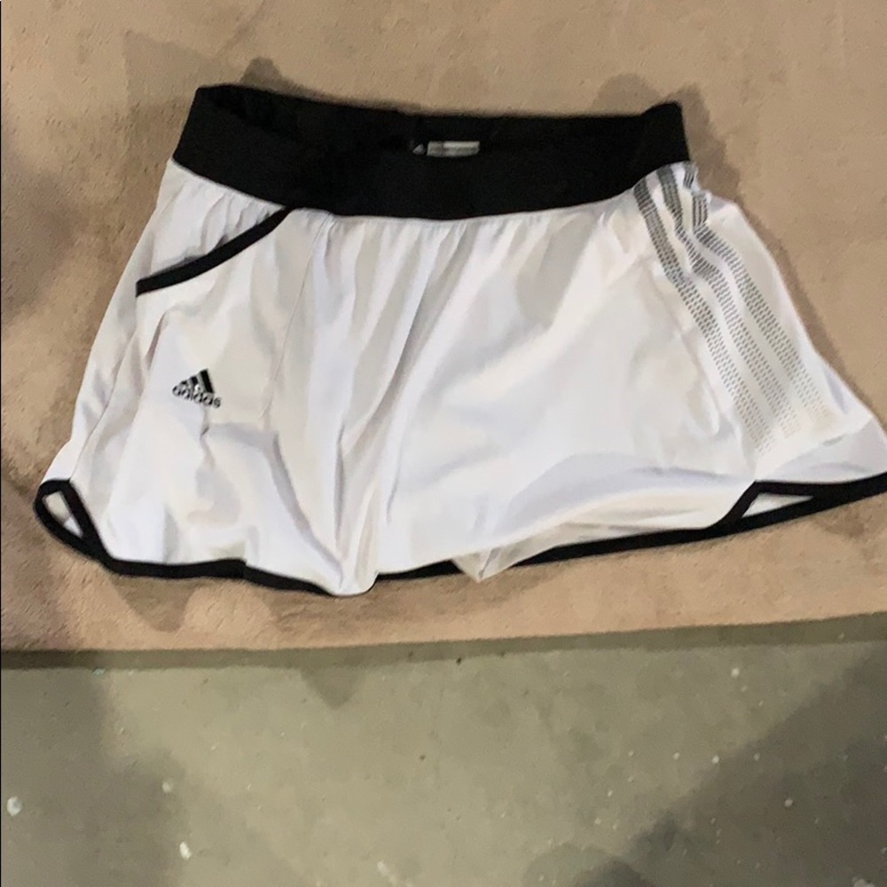 Adidas tennis gold skirt size small